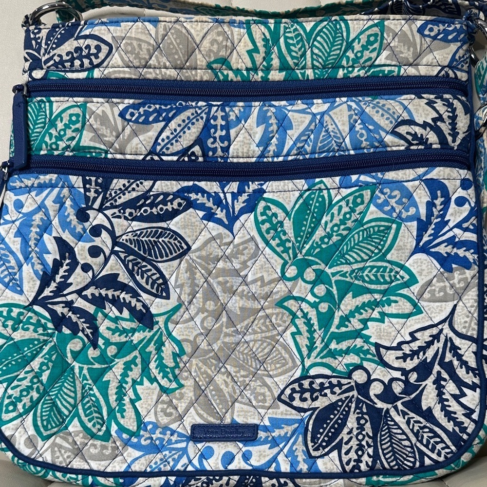 Vera Bradley Santiago Pattern Triple Zip Hipster Crossbody Bag Summer 2017 EUC - Picture 4 of 16